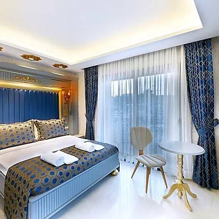 Hotel Five Diamonds *